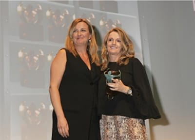 Momento de la entrega del premio
