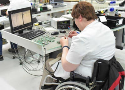 Trabajador con discapacidad cualificado