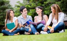 Universitarios