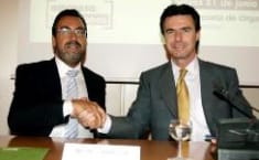 Momento de la firma del acuerdo
