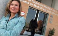 Alicia Koplowitz, delante de la fachada de su Fundación