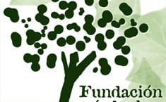 Emblema de la Fundación + árboles