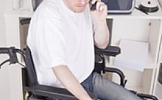 Discapacitado intelectual trabajando