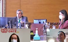 Momento (virtual) de la firma del convenio