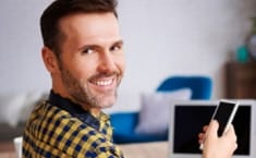 Persona con discapacidad utilizando los servicios de Inserta