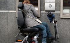 Mujer con discapacidad